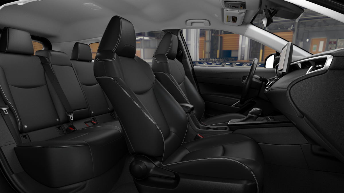 2026 Toyota Corolla Cross XLE photo 17