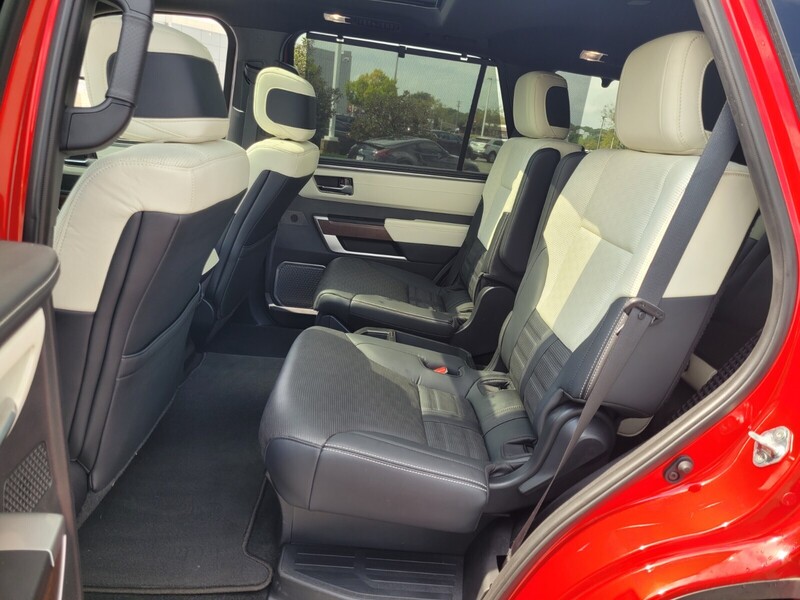 2024 Toyota Sequoia Capstone photo 6
