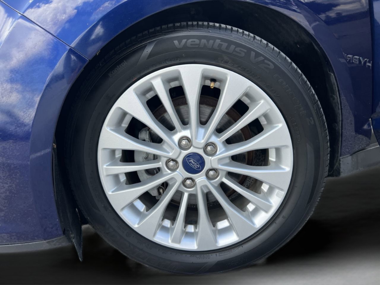 2017 Ford C-Max Hybrid SE photo 28