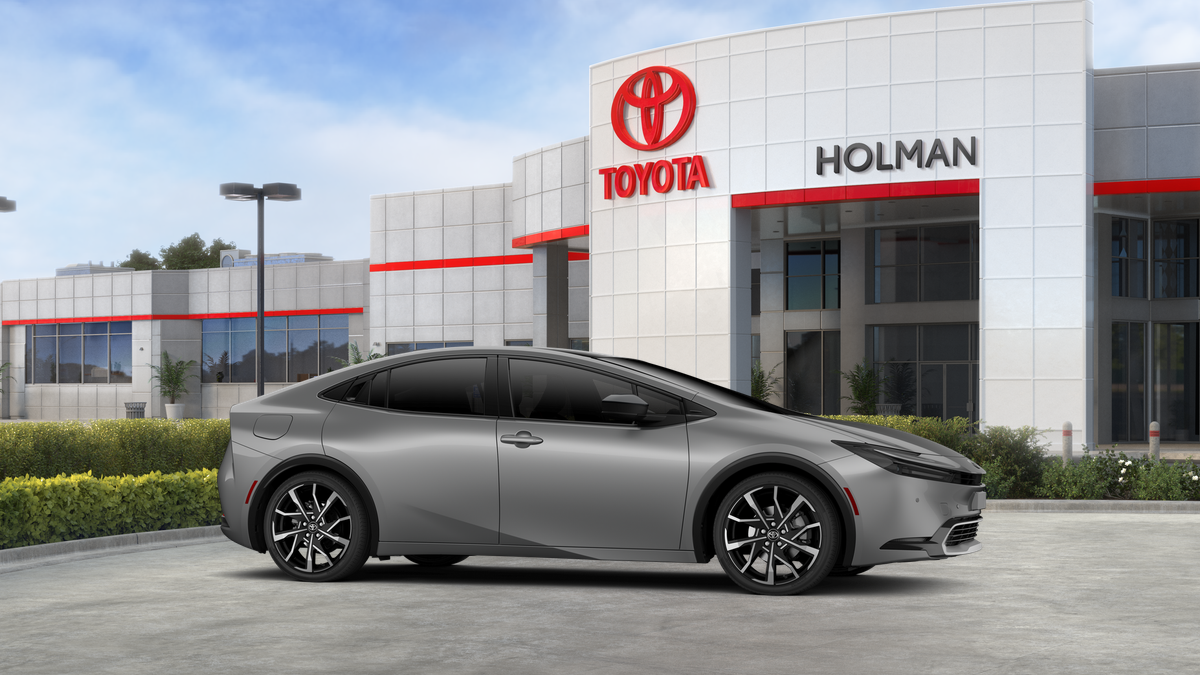 2026 Toyota Prius Plug-in Hybrid XSE photo 13