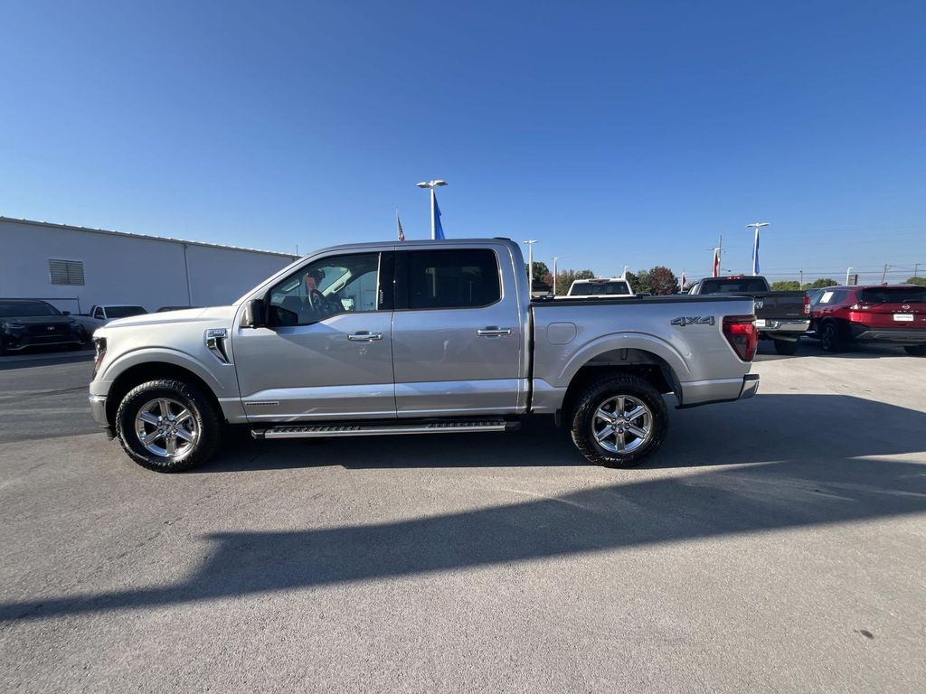 2024 Ford F-150 XLT photo 4