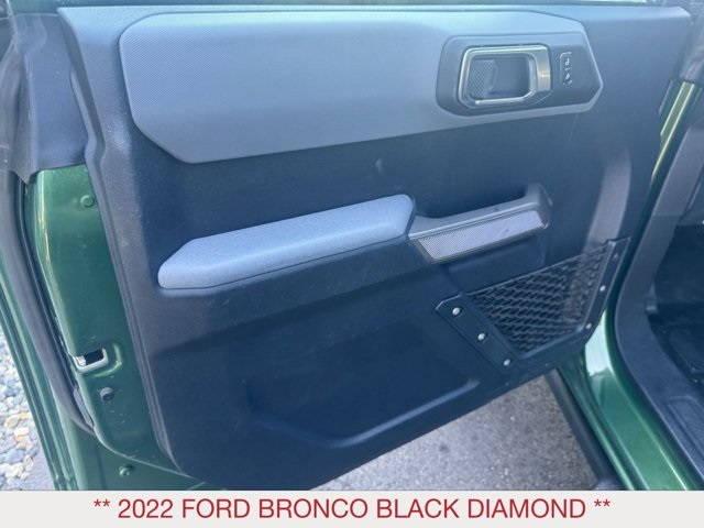 2022 Ford Bronco Black Diamond photo 7