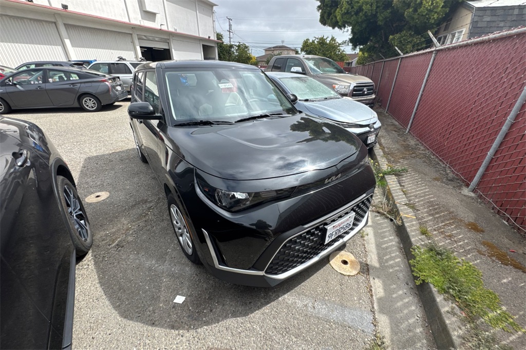 Used 2023 Kia Soul LX with VIN KNDJ23AU8P7846301 for sale in San Bruno, CA