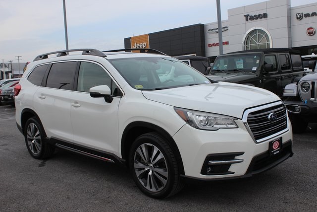 2019 Subaru Ascent Limited's photo