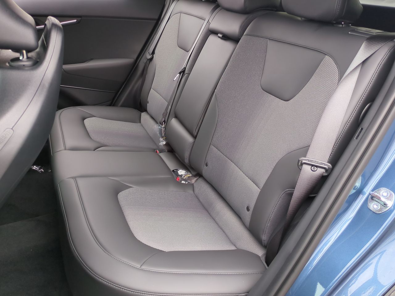 2025 Kia Niro EX photo 19