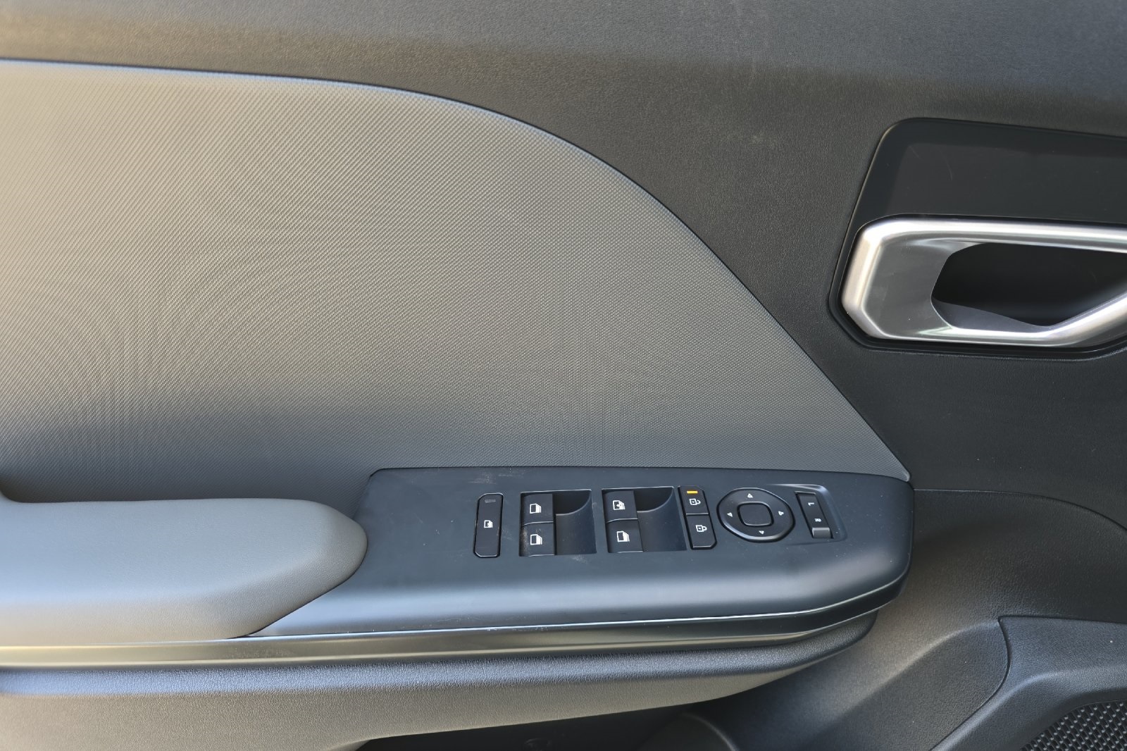 2025 Kia K4 LXS photo 7