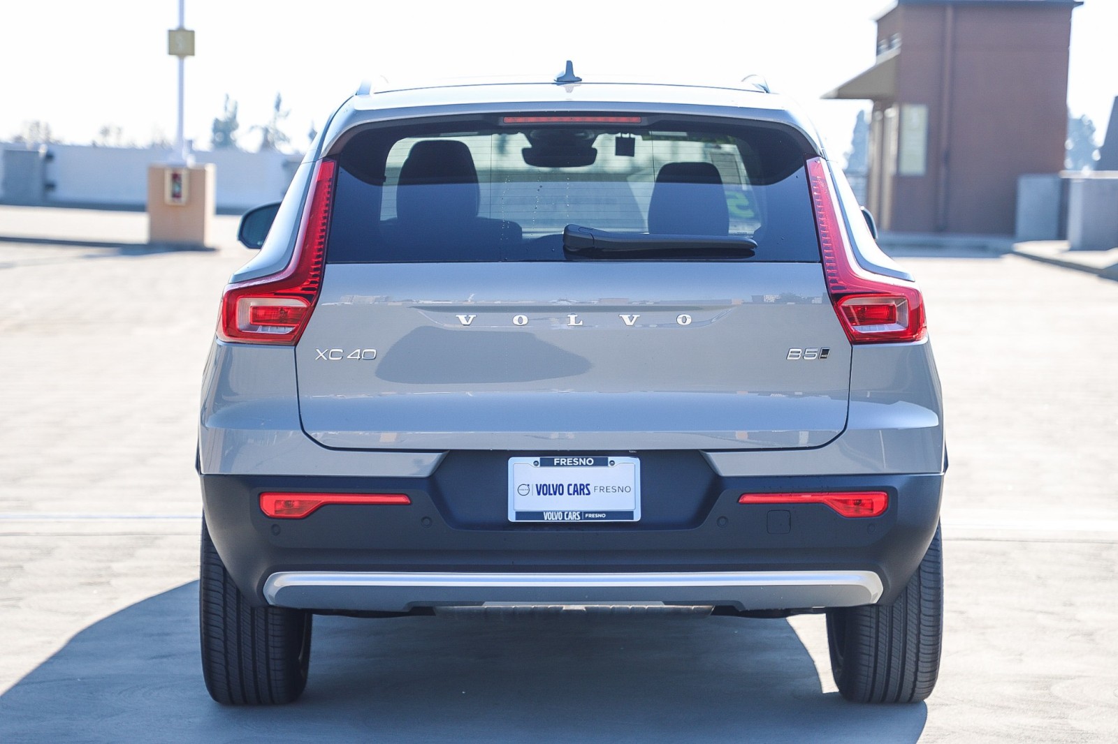 2025 Volvo XC40 Core photo 5