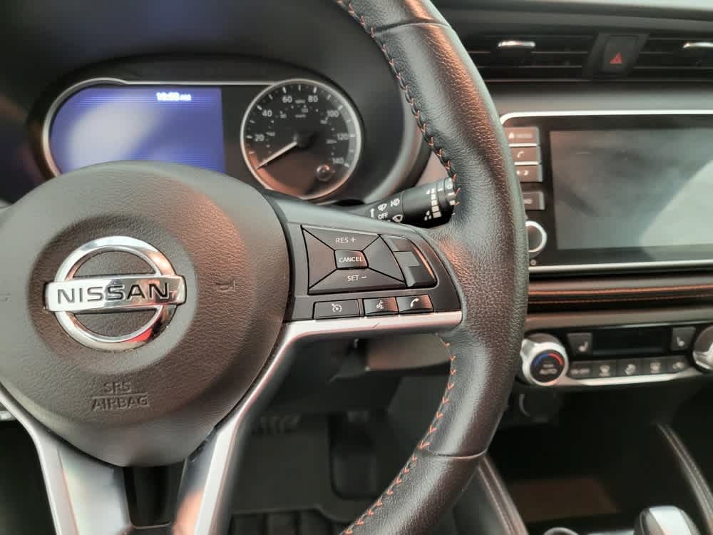 2020 Nissan Kicks SR photo 4