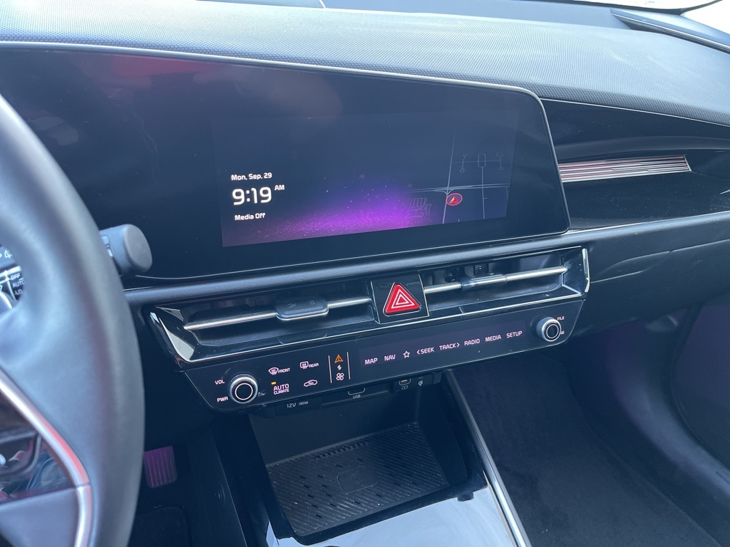 2023 Kia Niro Plug-In Hybrid EX photo 5