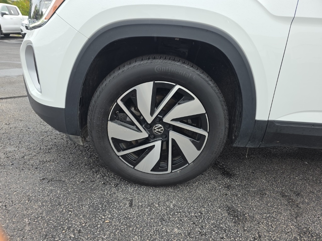2025 Volkswagen Atlas SE Technology photo 4