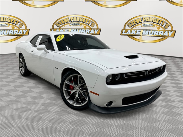 2019 Dodge Challenger R/T Plus's photo