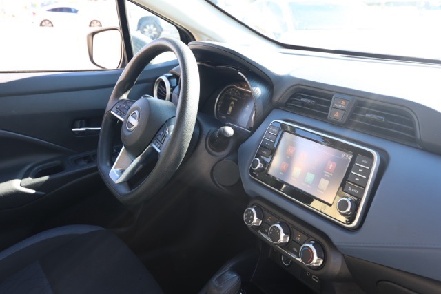 2023 Nissan Versa 1.6 SV photo 17