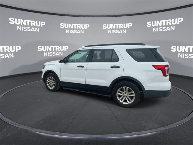 2016 Ford Explorer Base photo 4
