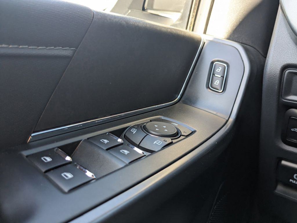 2025 Ford F-150 XLT photo 26