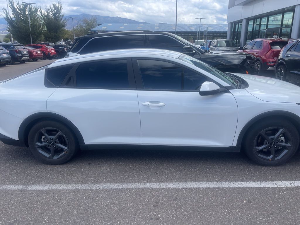 2025 Kia K4 LXS photo 4