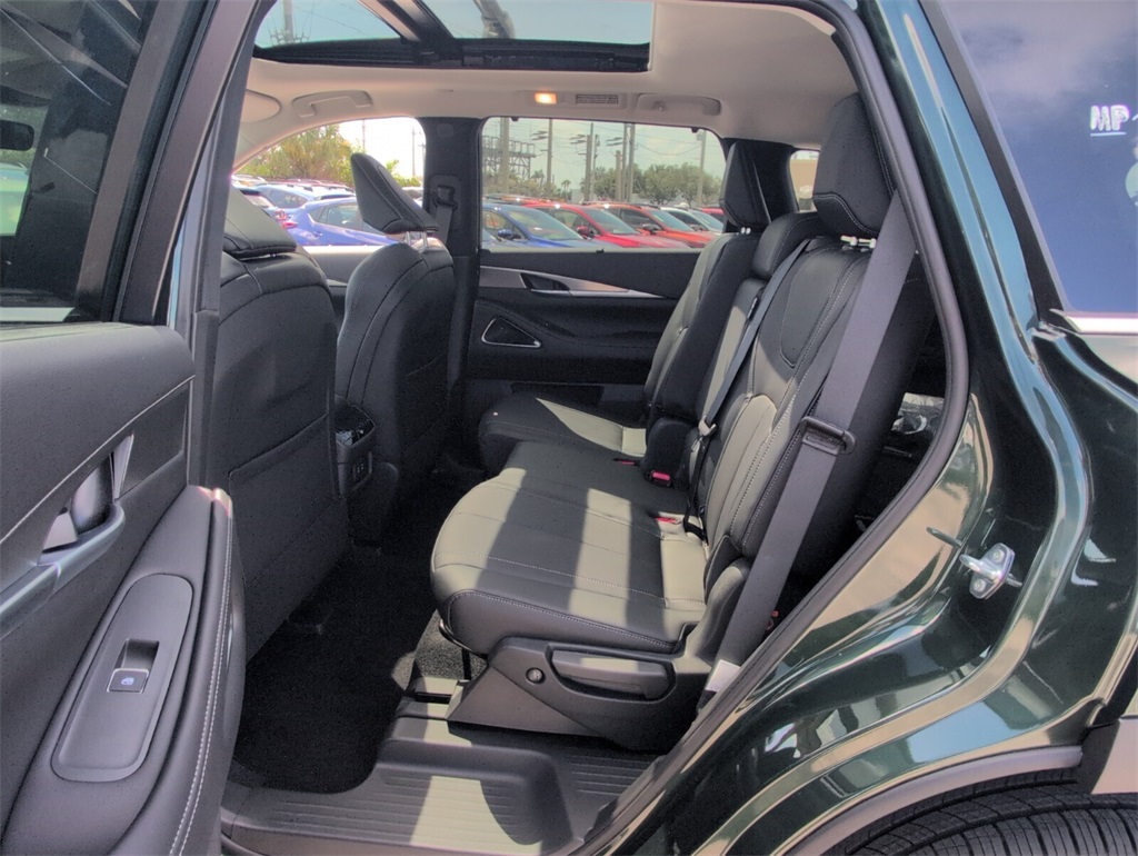 2026 Infiniti QX60 Luxe photo 7