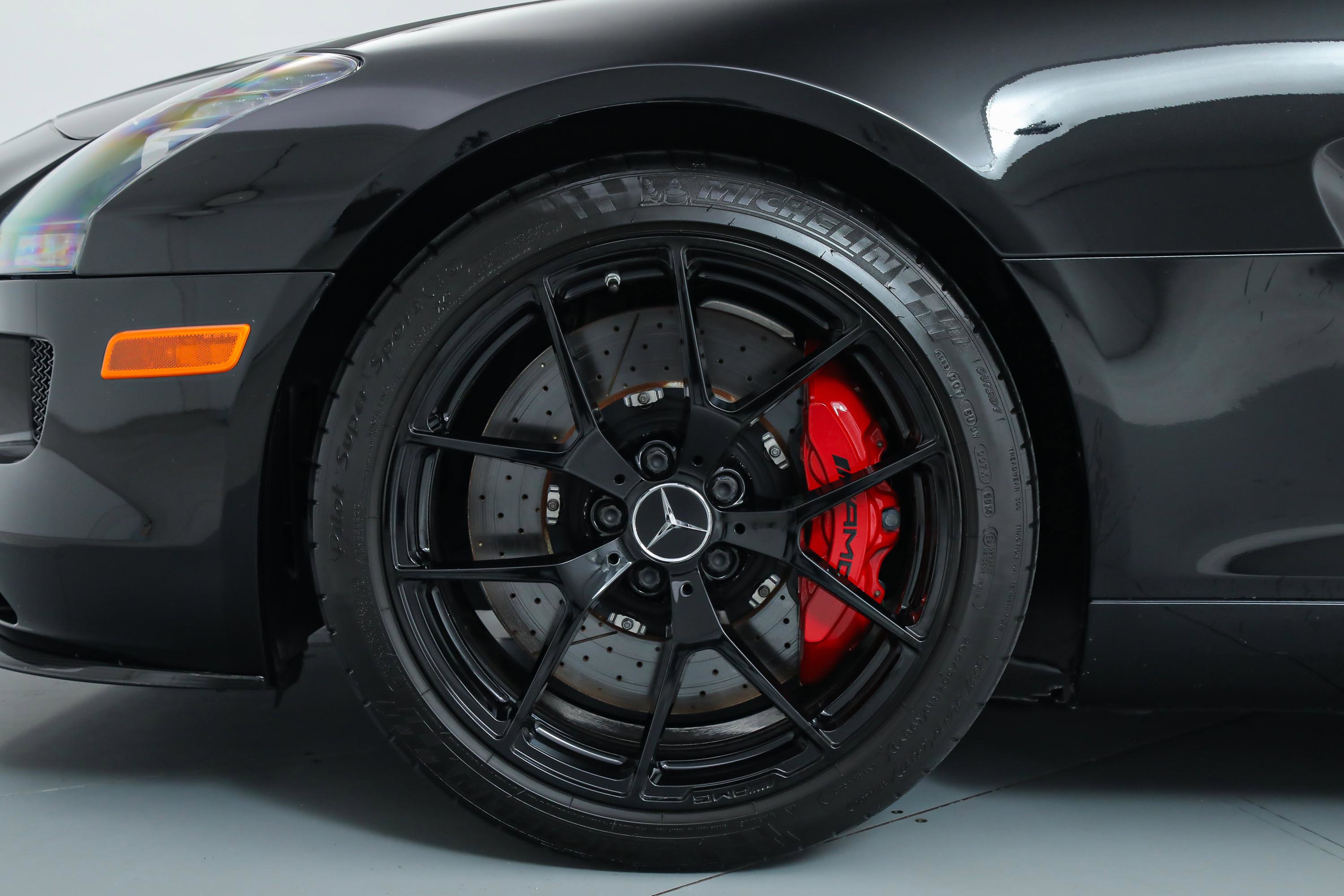 2015 Mercedes Benz SLS AMG photo 48