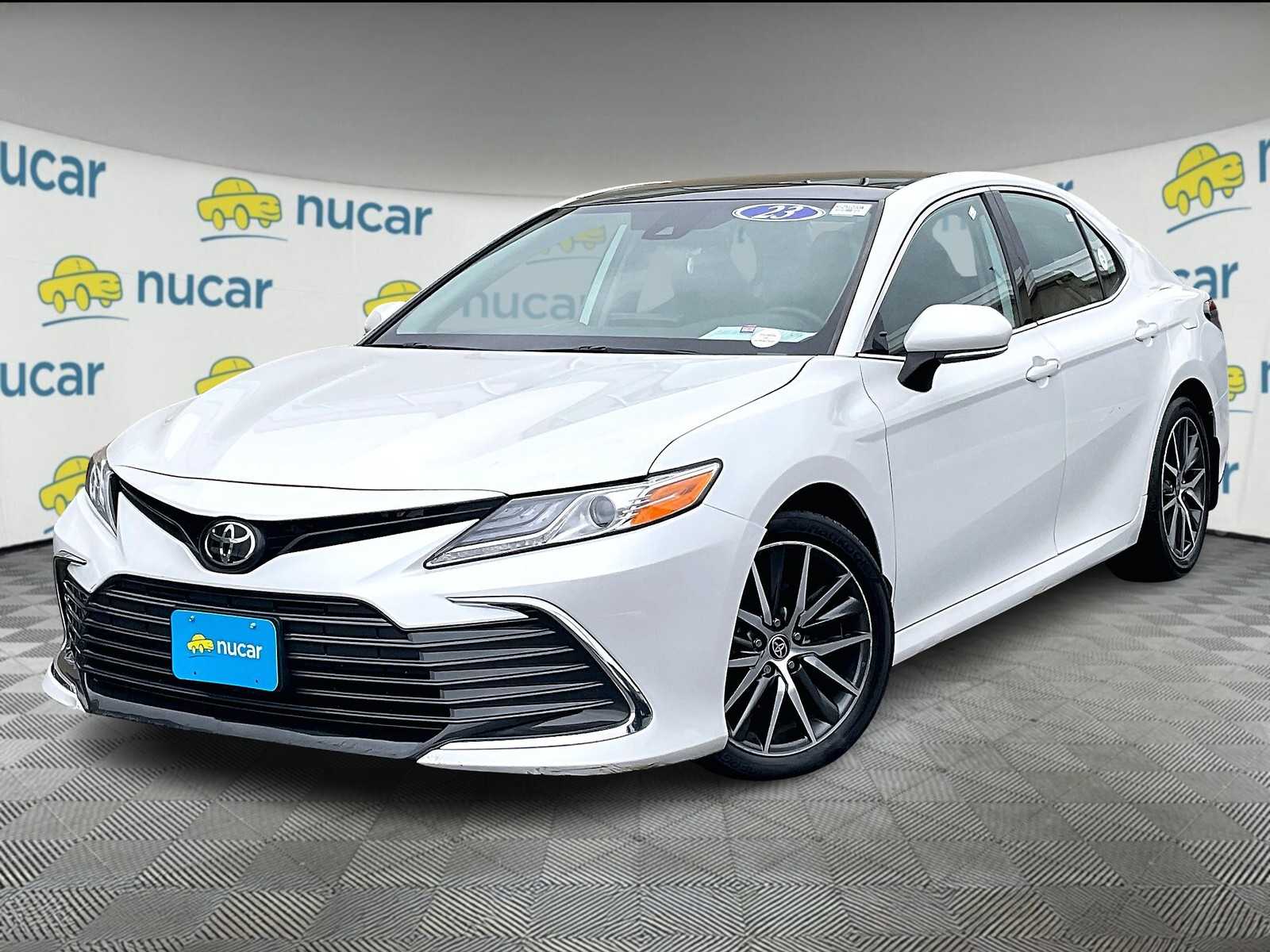 2023 Toyota Camry XLE photo 3