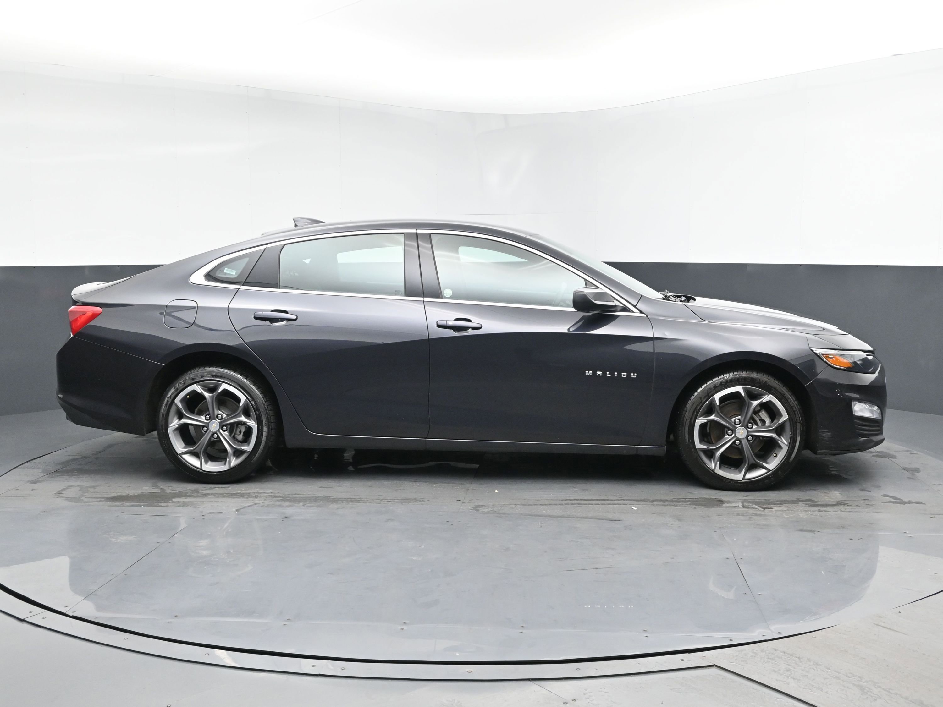 2023 Chevrolet Malibu 1LT photo 3