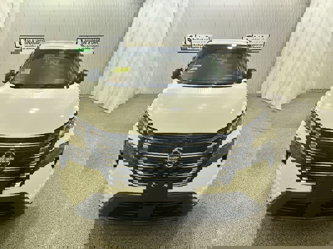 2026 Nissan Rogue S photo 2