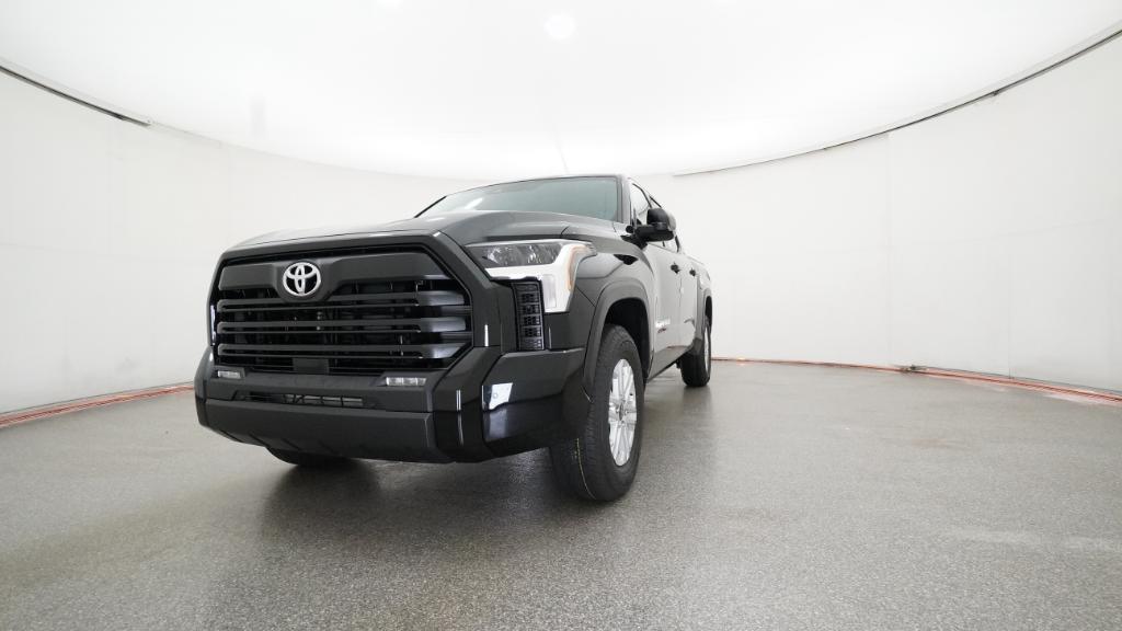 2026 Toyota Tundra SR5 CrewMax photo 4