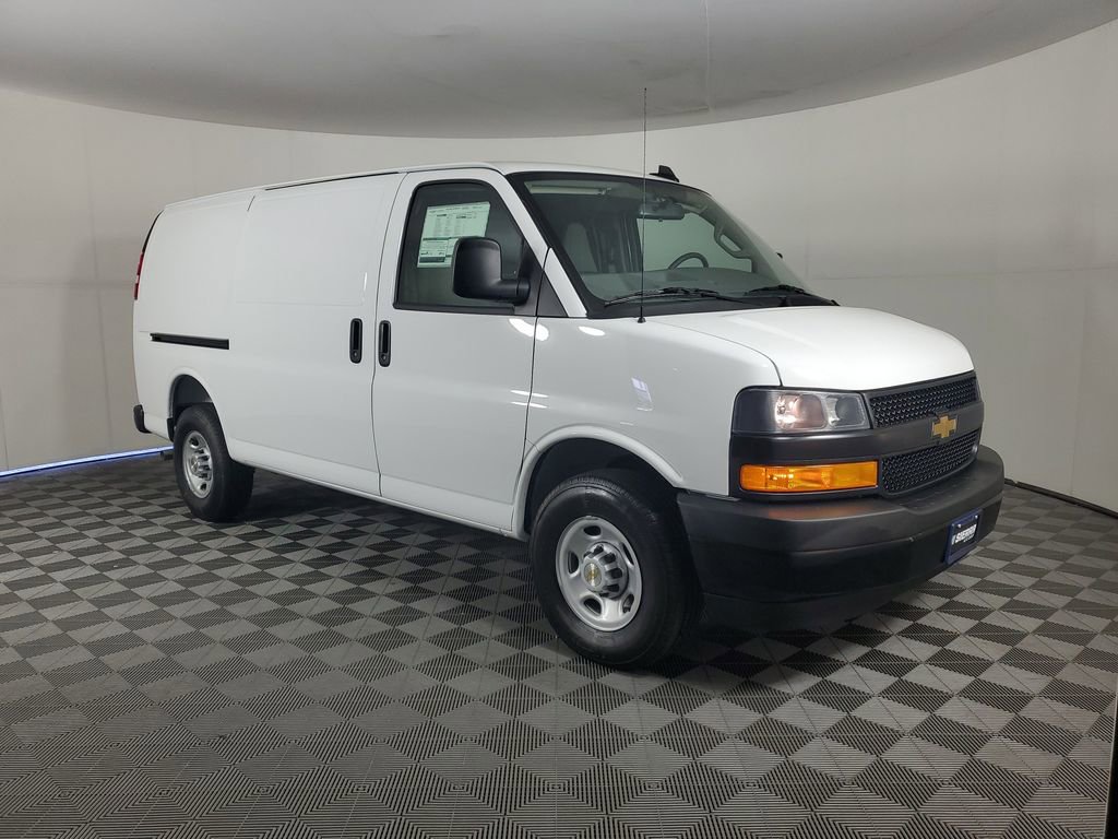 2025 Chevrolet Express Cargo 2500 photo 3