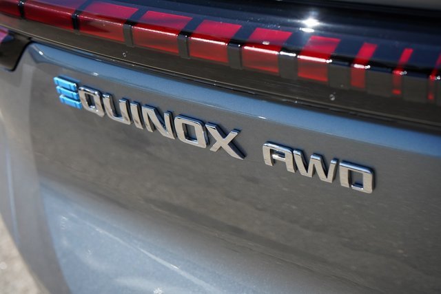 2026 Chevrolet Equinox EV 1LT photo 12