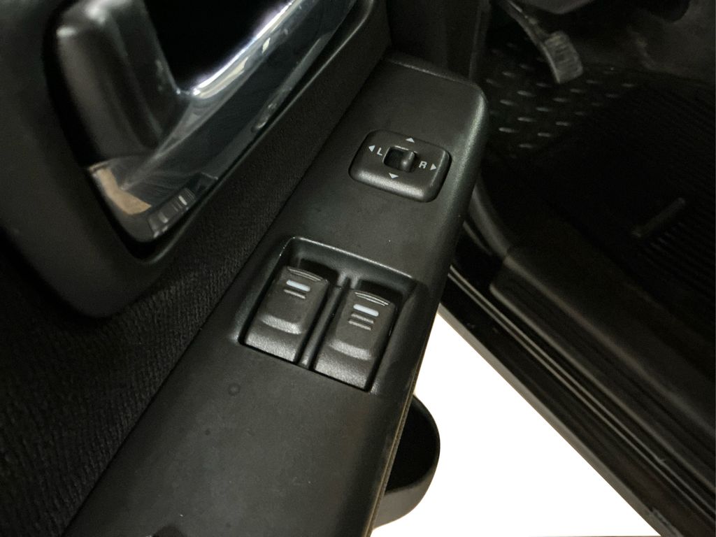 2010 Chevrolet Colorado photo 15