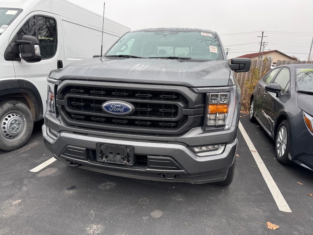 2022 Ford F-150 XLT photo 2
