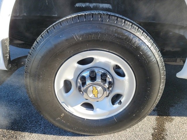 2024 Chevrolet Express 2500 Work Van photo 9