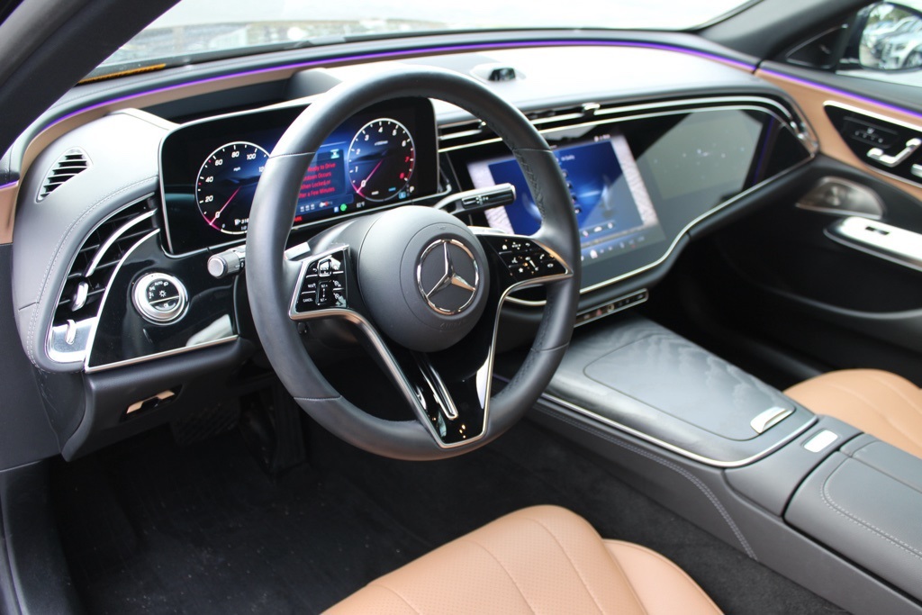 2025 Mercedes Benz E 350 Sedan photo 4