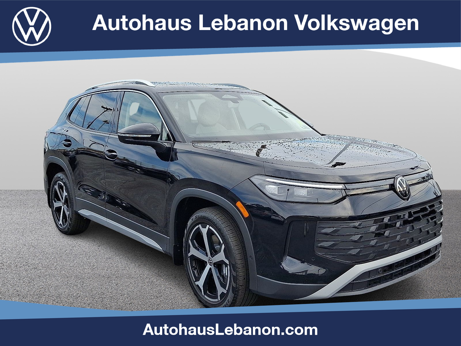 2025 Volkswagen Tiguan SE's photo