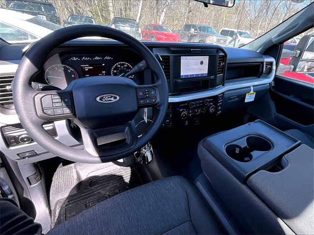 2025 Ford F-250 photo 3