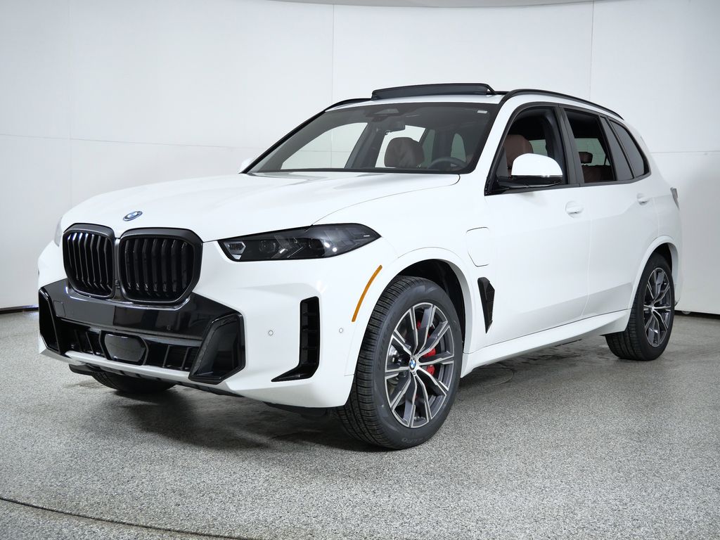 2026 BMW X5 50e's photo