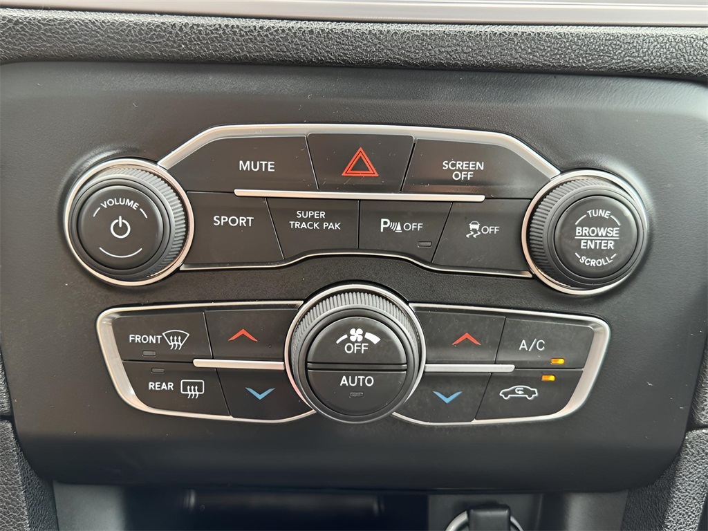 2023 Dodge Charger SXT photo 16