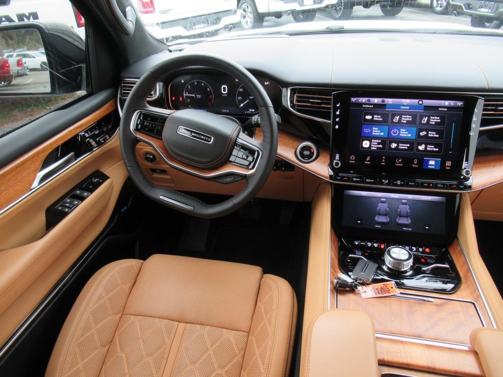 2024 Jeep Grand Wagoneer III photo 12
