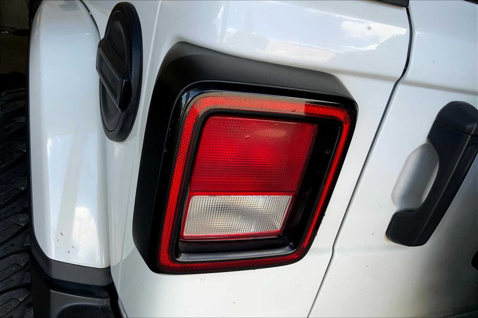 2021 Jeep Wrangler Unlimited Sahara photo 12