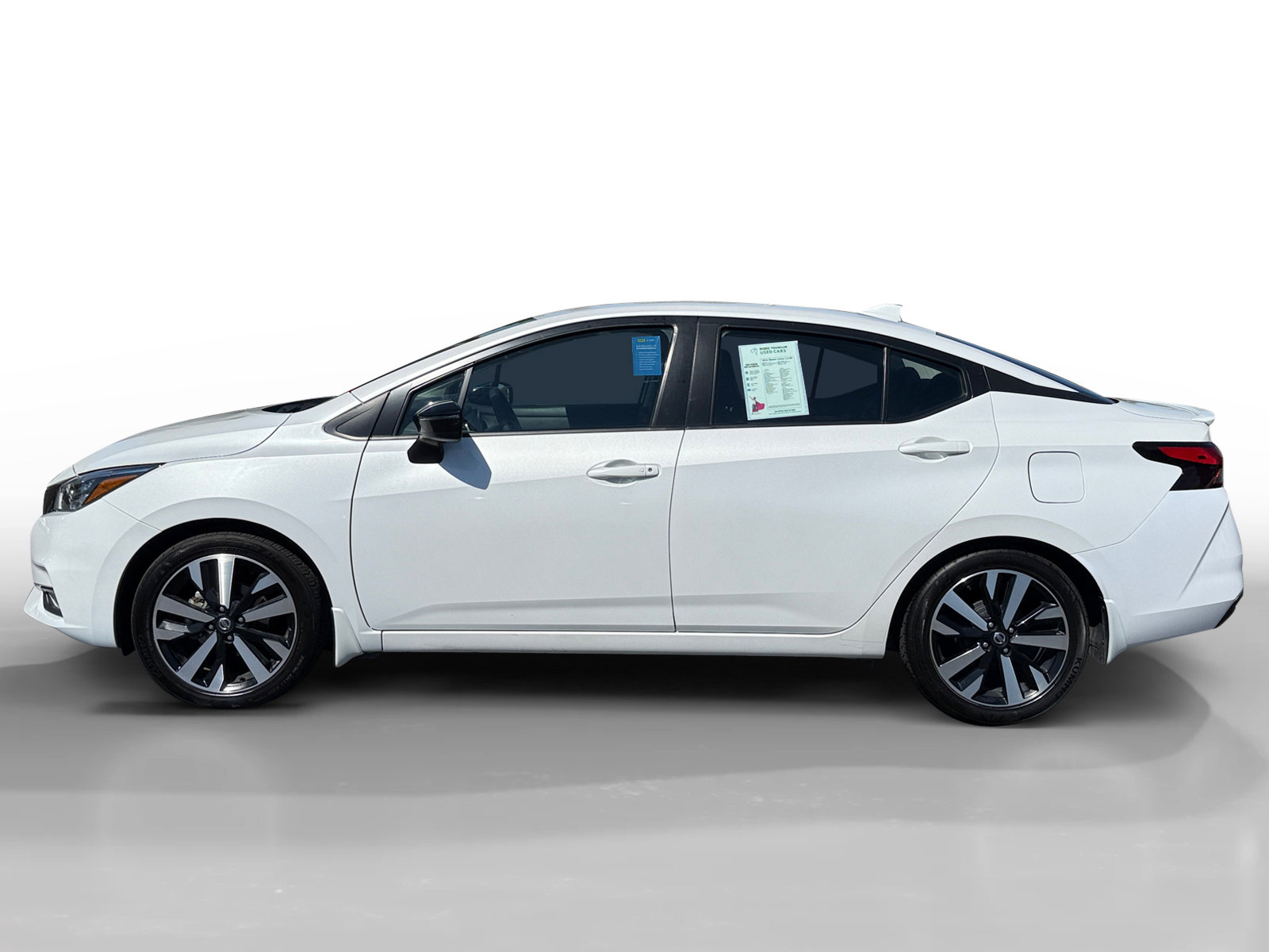 2021 Nissan Versa 1.6 SR photo 2
