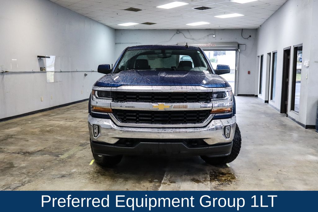 2018 Chevrolet Silverado 1500 LT photo 2