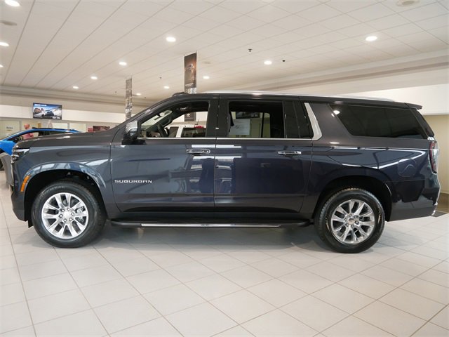 2026 Chevrolet Suburban Premier photo 4