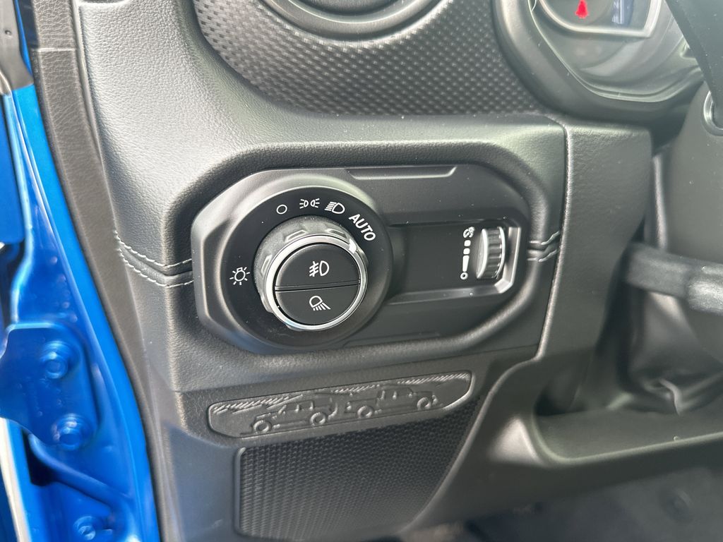 2024 JEEP GLADIATOR - Image 15