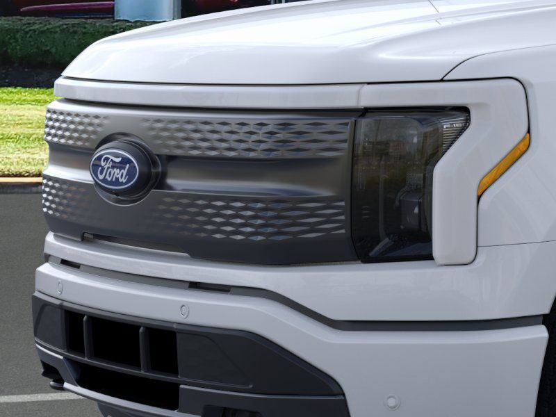 2025 Ford F-150 Lightning photo 15