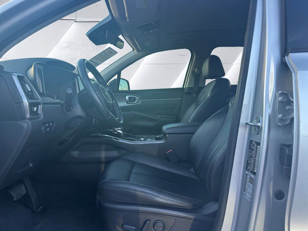 2022 Kia Sorento SX photo 7