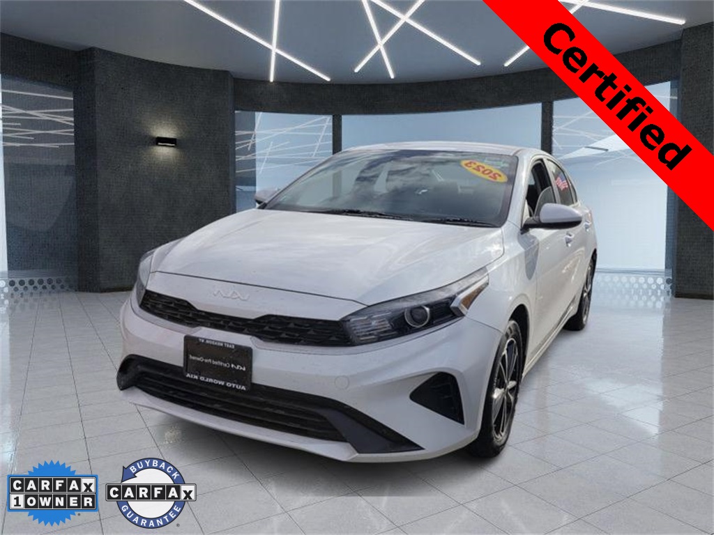 2023 Kia Forte LXS's photo