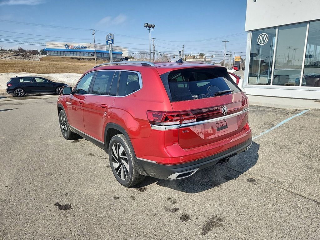 2025 Volkswagen Atlas SEL photo 3