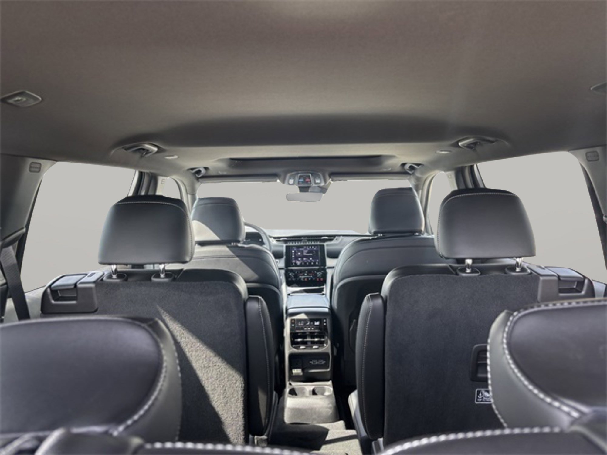 2025 Toyota RAV4 L photo 9