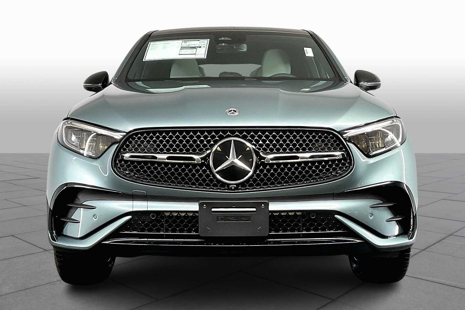 2025 Mercedes Benz GLC 300 4MATIC photo 3