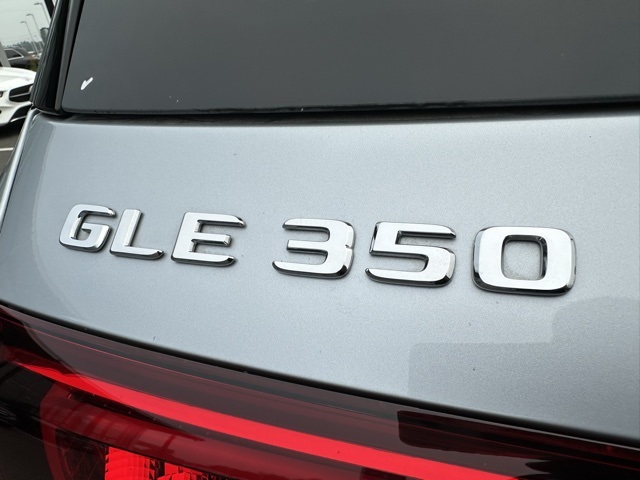2022 Mercedes Benz GLE 350 4MATIC photo 4