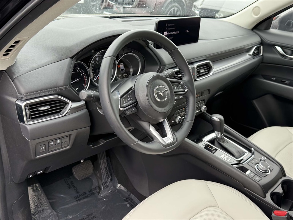 2022 Mazda CX-5 2.5 S Preferred photo 2