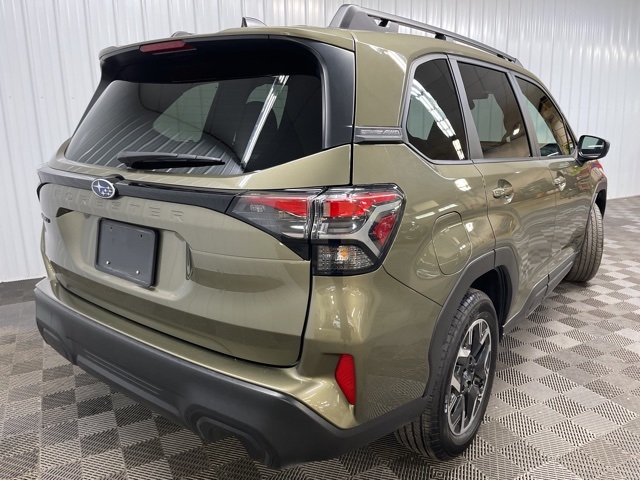 2025 Subaru Forester Premium photo 4